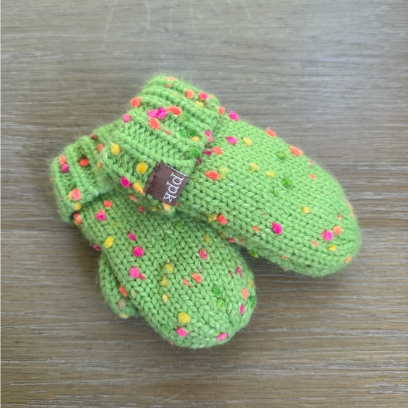 Peppercorn Kids kids green speckled cable knit hand mittens size s/m 2T 3T - Picture 1 of 4